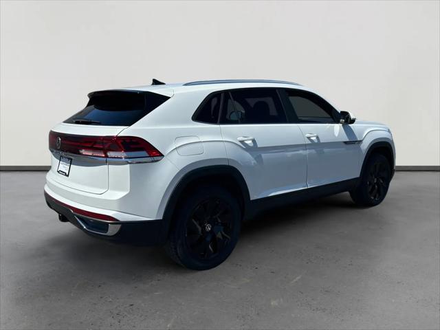 2026 Volkswagen Atlas Cross Sport SE with Technology