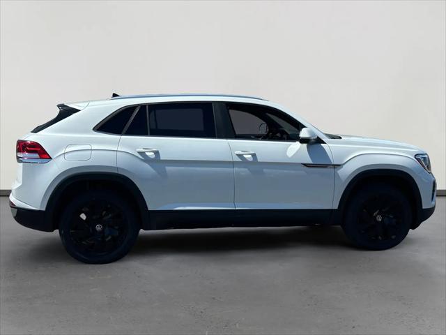 2026 Volkswagen Atlas Cross Sport SE with Technology
