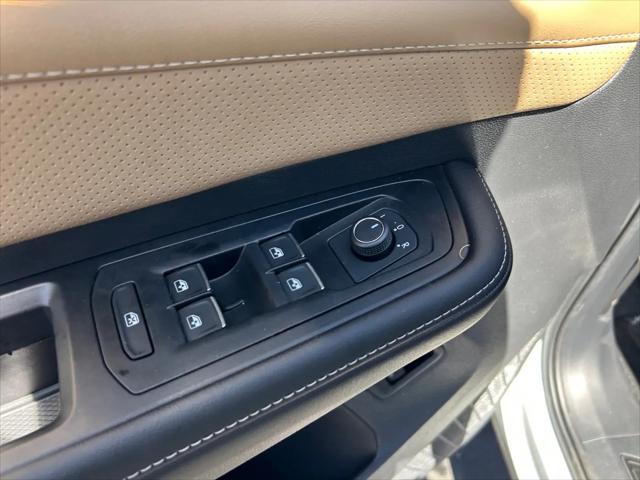 2026 Volkswagen Atlas Cross Sport SE with Technology