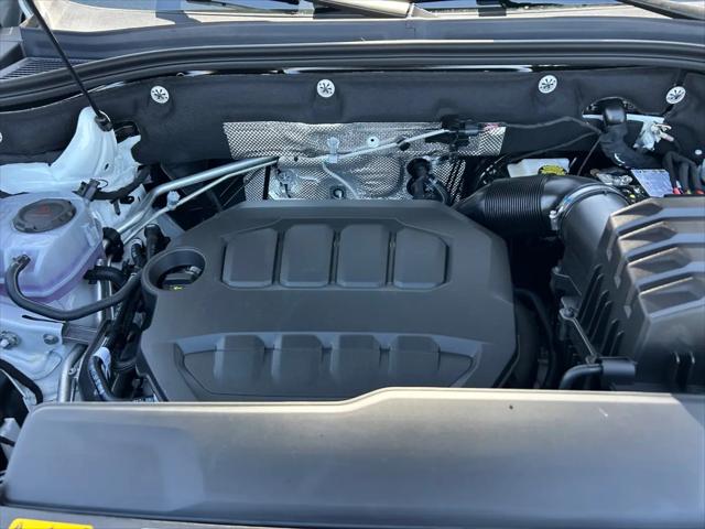 2026 Volkswagen Atlas Cross Sport SE with Technology