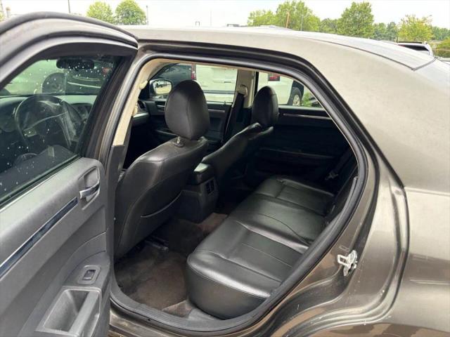 2010 Chrysler 300 Touring/Signature Series/Executive Series