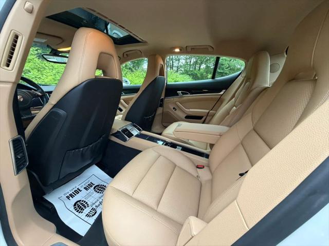 2013 Porsche Panamera 4