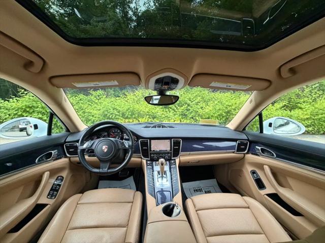 2013 Porsche Panamera 4