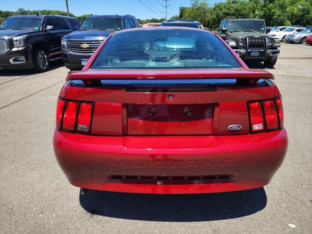 2004 Ford Mustang Base