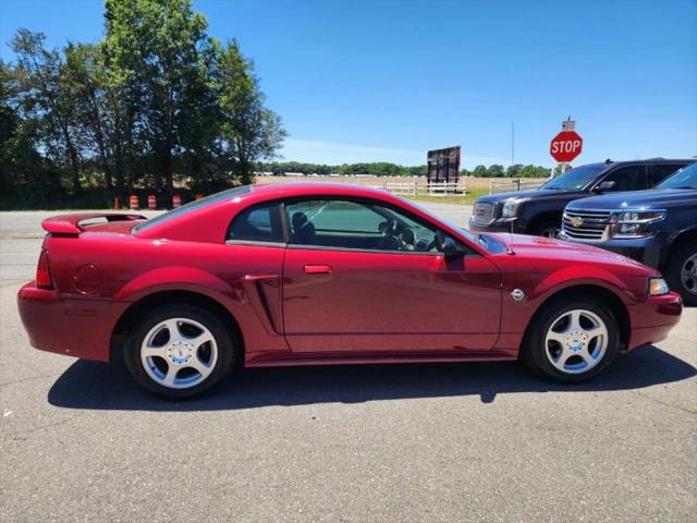 2004 Ford Mustang Base