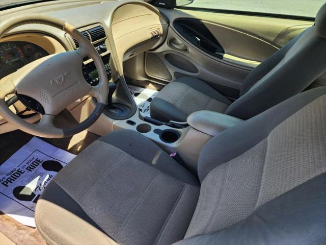 2004 Ford Mustang Base