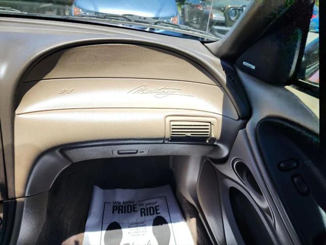 2004 Ford Mustang Base