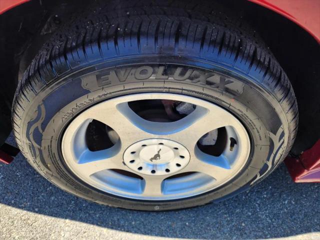 2004 Ford Mustang Base