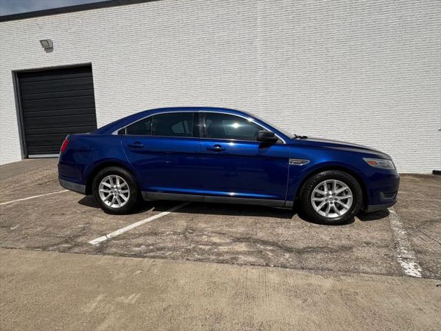 2013 Ford Taurus SE