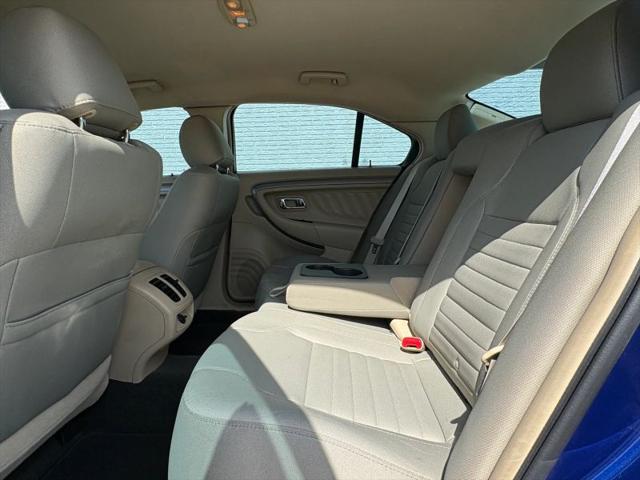 2013 Ford Taurus SE