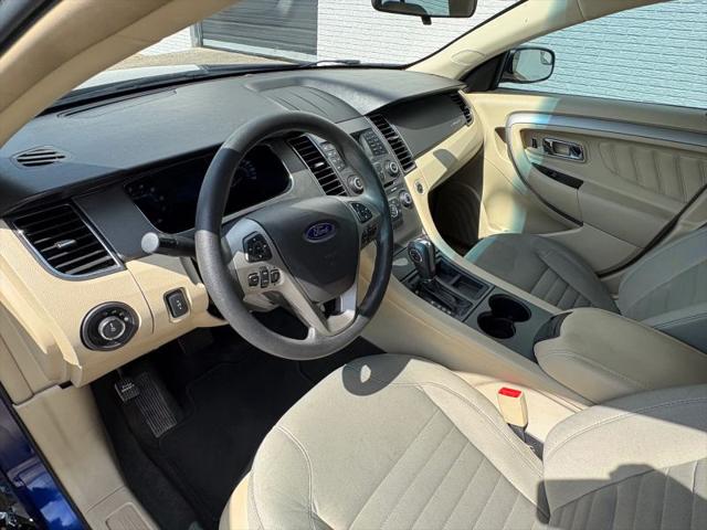 2013 Ford Taurus SE
