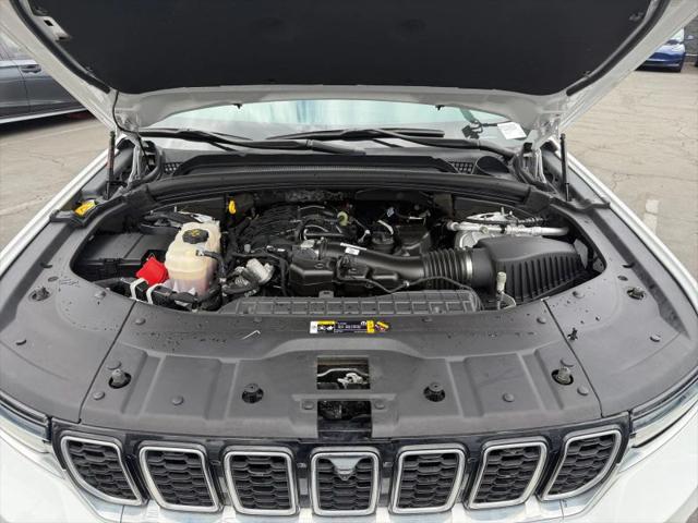 2023 Jeep Grand Cherokee Limited 4x2