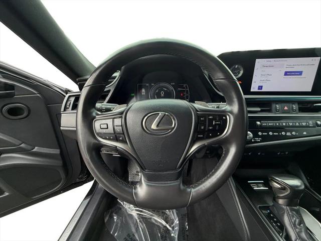 2024 Lexus ES 300h 300h
