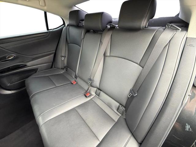 2024 Lexus ES 300h 300h