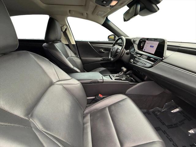2024 Lexus ES 300h 300h