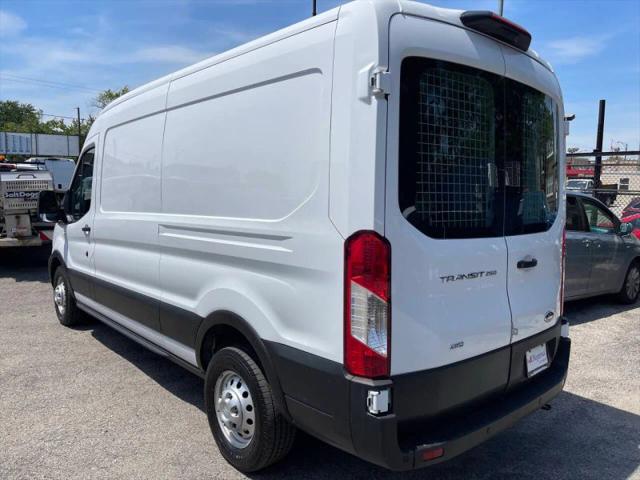 2022 Ford Transit Cargo Van Medium Roof w/LWB