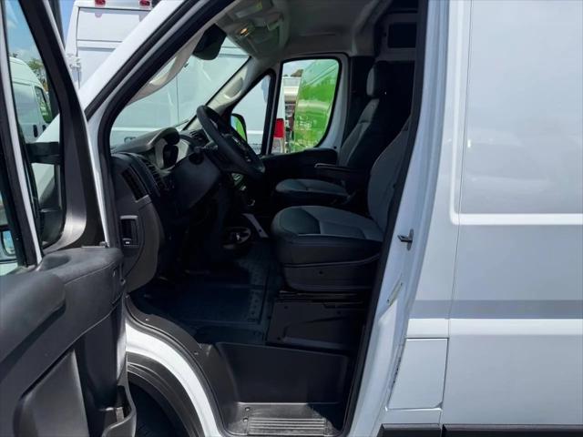 2025 Ram ProMaster 2500 Cargo Van Tradesman High Roof 159" WB w/Pass Seat