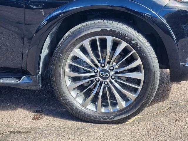 2022 INFINITI QX80 LUXE AWD