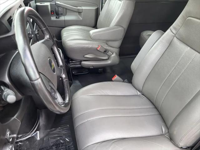 2023 Chevrolet Express Passenger RWD 3500 Regular Wheelbase LS