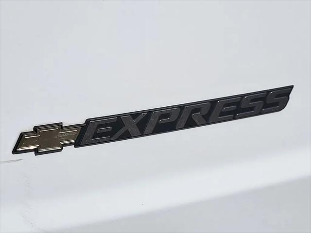 2023 Chevrolet Express Passenger RWD 3500 Regular Wheelbase LS