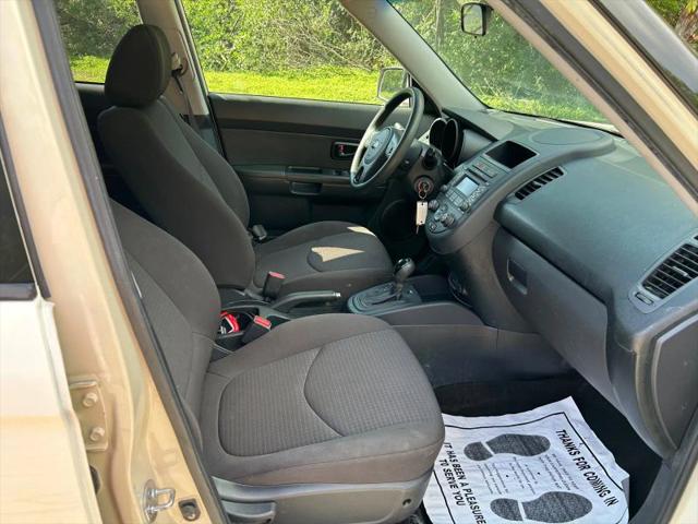 2013 Kia Soul Base