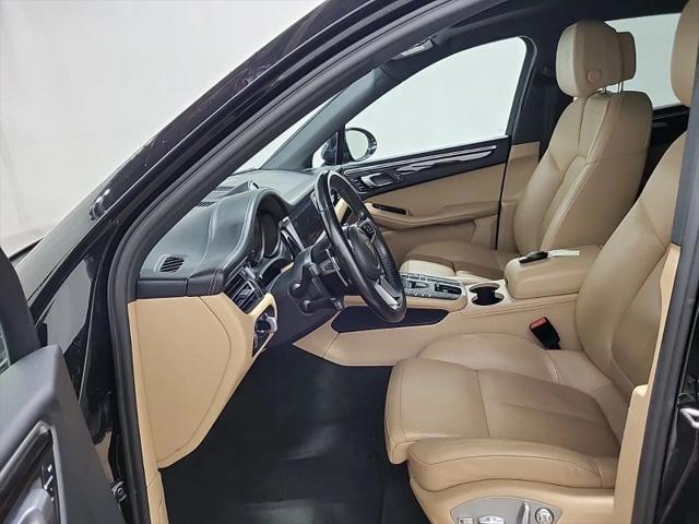 2021 Porsche Macan Base