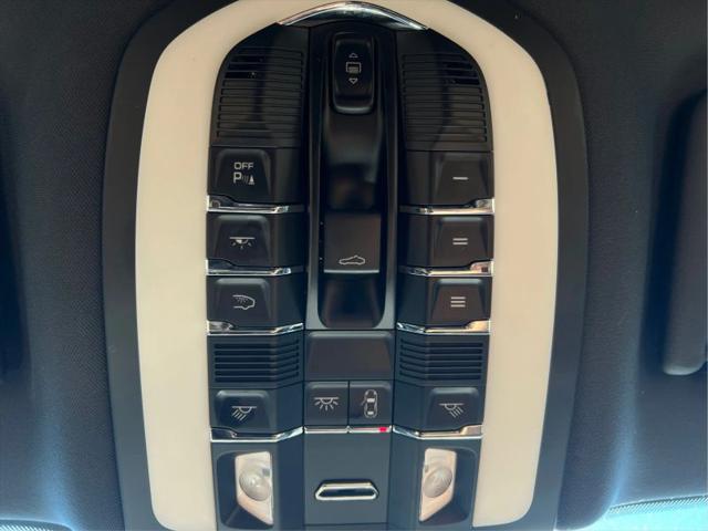 2021 Porsche Macan Base