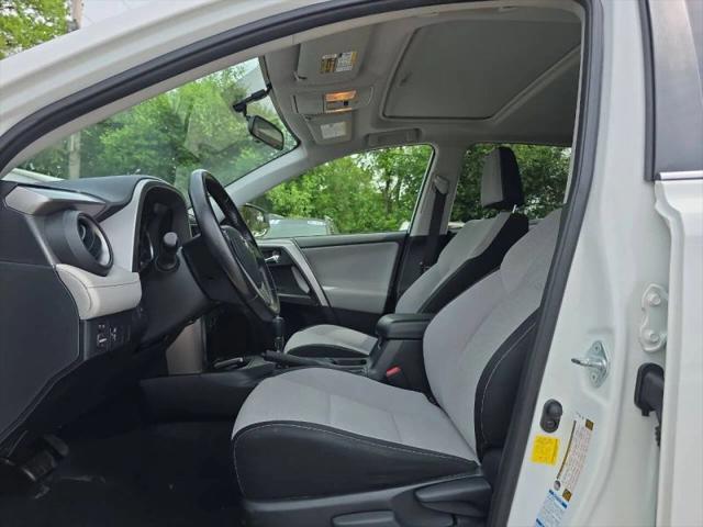 2016 Toyota RAV4 Hybrid XLE
