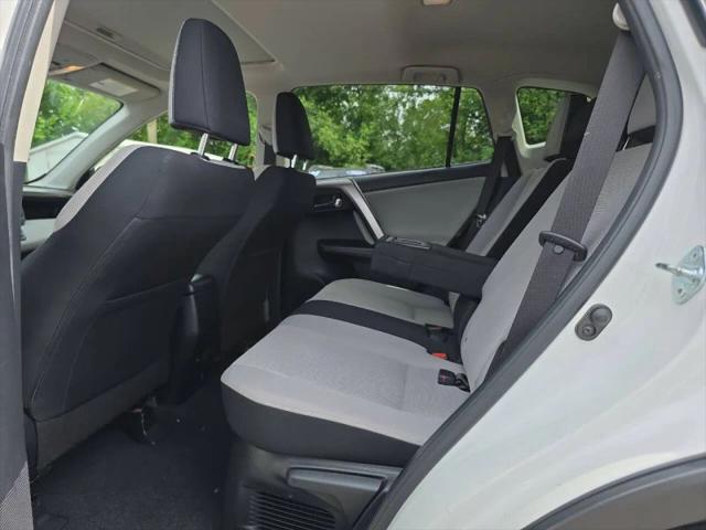 2016 Toyota RAV4 Hybrid XLE