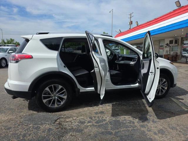 2016 Toyota RAV4 Hybrid XLE