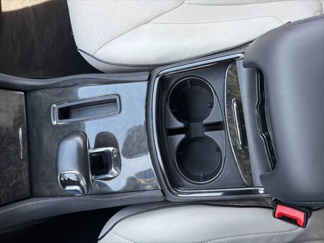 2013 Chrysler 300 Motown