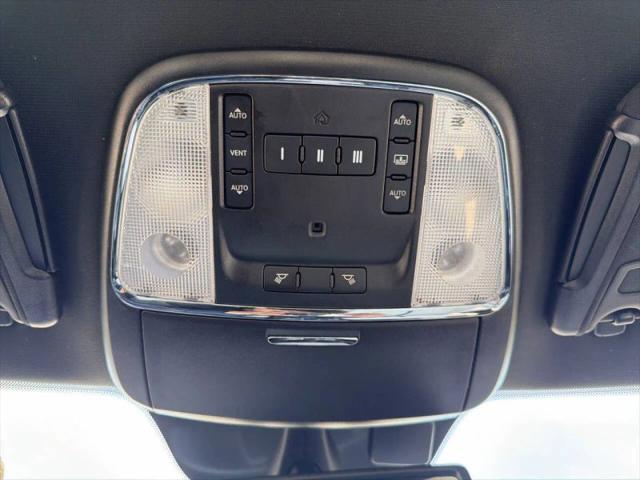 2013 Chrysler 300 Motown