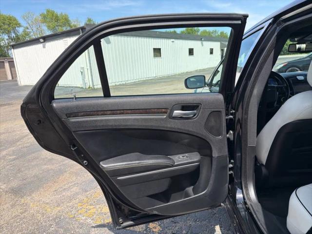 2013 Chrysler 300 Motown