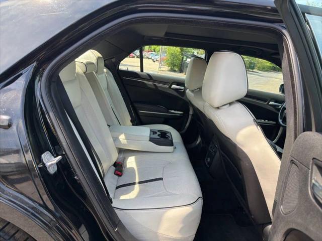 2013 Chrysler 300 Motown