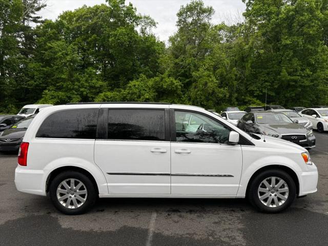 2015 Chrysler Town & Country Touring