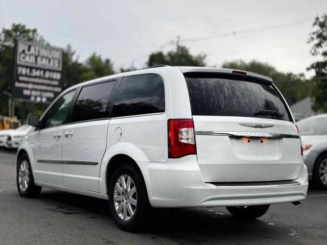2015 Chrysler Town & Country Touring