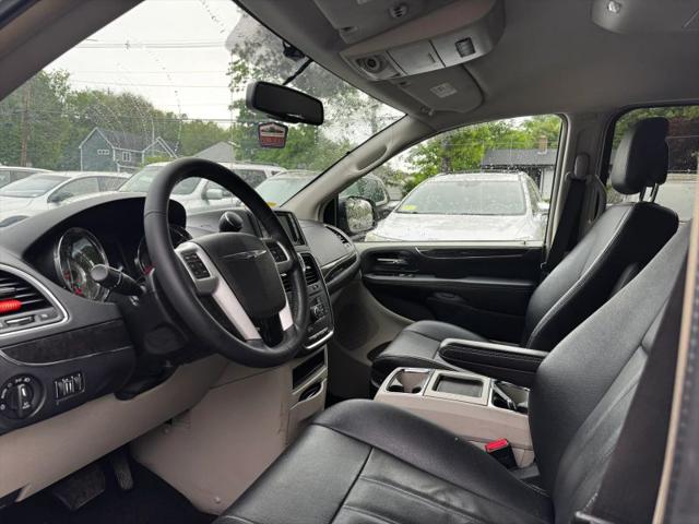2015 Chrysler Town & Country Touring