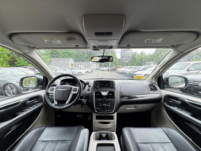 2015 Chrysler Town & Country Touring