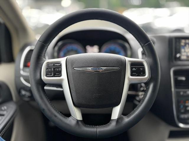 2015 Chrysler Town & Country Touring