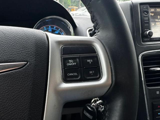 2015 Chrysler Town & Country Touring