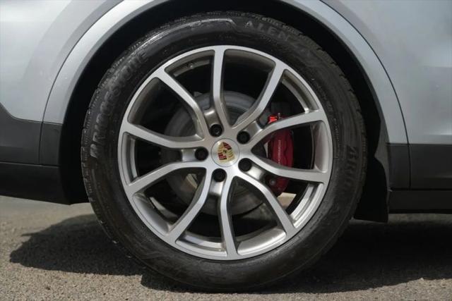 2024 Porsche Cayenne S