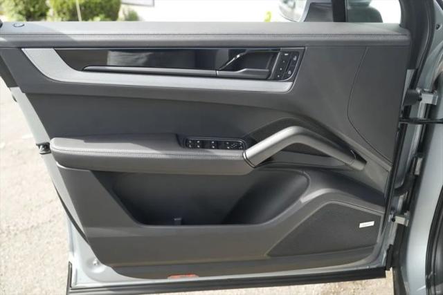 2024 Porsche Cayenne S