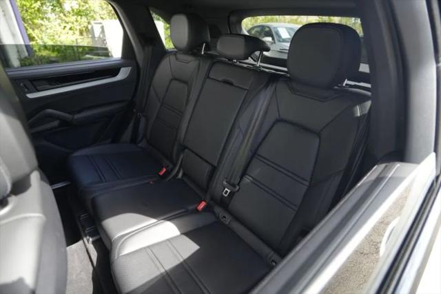 2024 Porsche Cayenne S