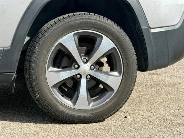 2020 Jeep Cherokee Limited FWD