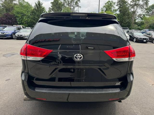 2014 Toyota Sienna LE 7 Passenger