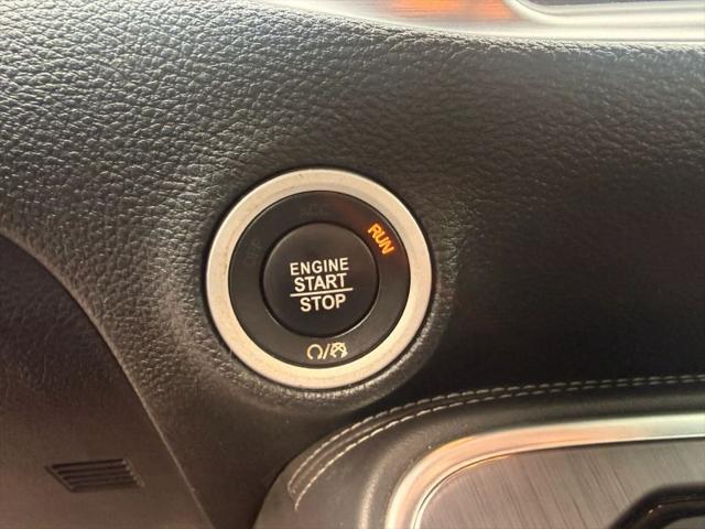 2017 Dodge Challenger SXT