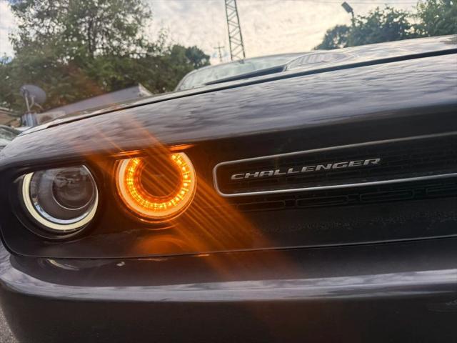 2017 Dodge Challenger SXT