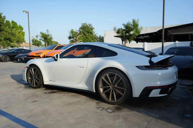 2021 Porsche 911 Carrera