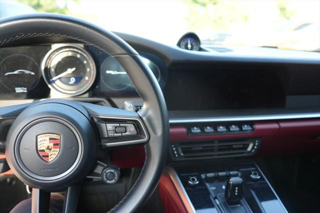 2021 Porsche 911 Carrera