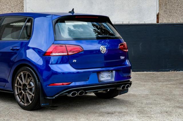 2019 Volkswagen Golf R 2.0T w/DCC & Navigation